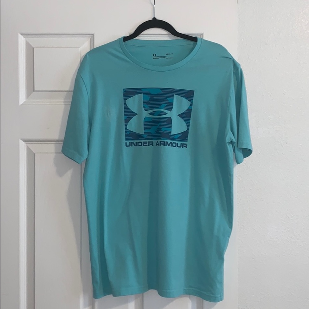 Under Armour teal tee ✨